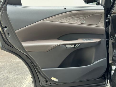 Used 2023 Lexus RX 350 w/ Luxury Package image 46