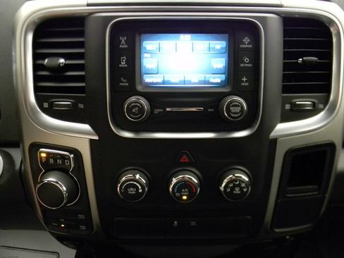 Used 2018 RAM 1500 Classic SLT AWD/4WD image 13