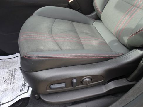 Certified 2022 Chevrolet Equinox RS image 10