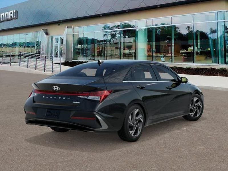 New 2026 Hyundai Elantra Limited FWD image 4