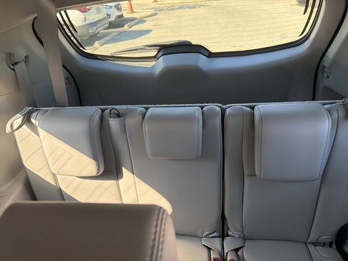 Used 2016 Toyota Highlander XLE image 19