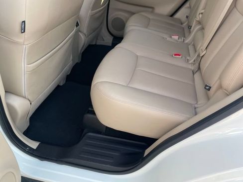 Used 2018 Nissan Rogue SL w/ Premium Package AWD/4WD image 27