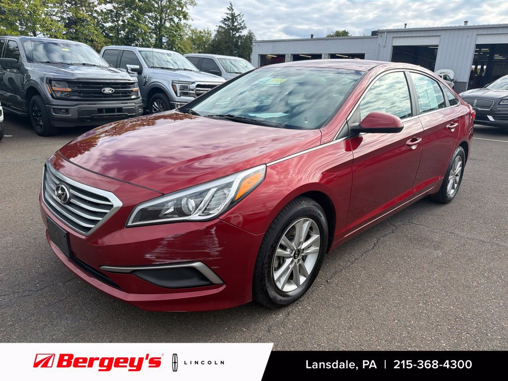 Used 2016 Hyundai Sonata SE FWD image 1