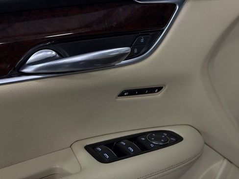 Used 2019 Cadillac XT5 Luxury image 11