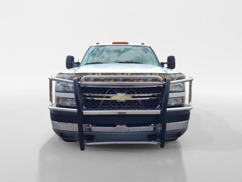 Used 2005 Chevrolet Silverado 3500 LS w/ Heavy-Duty Power Package image 9