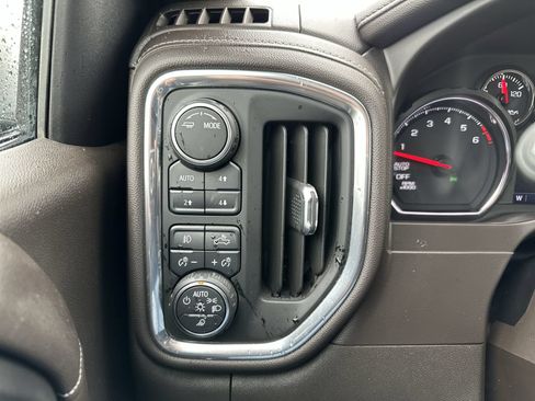 Used 2021 Chevrolet Silverado 1500 LTZ w/ LTZ Premium Package AWD/4WD image 18