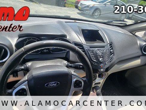 Used 2016 Ford Fiesta SE FWD image 38