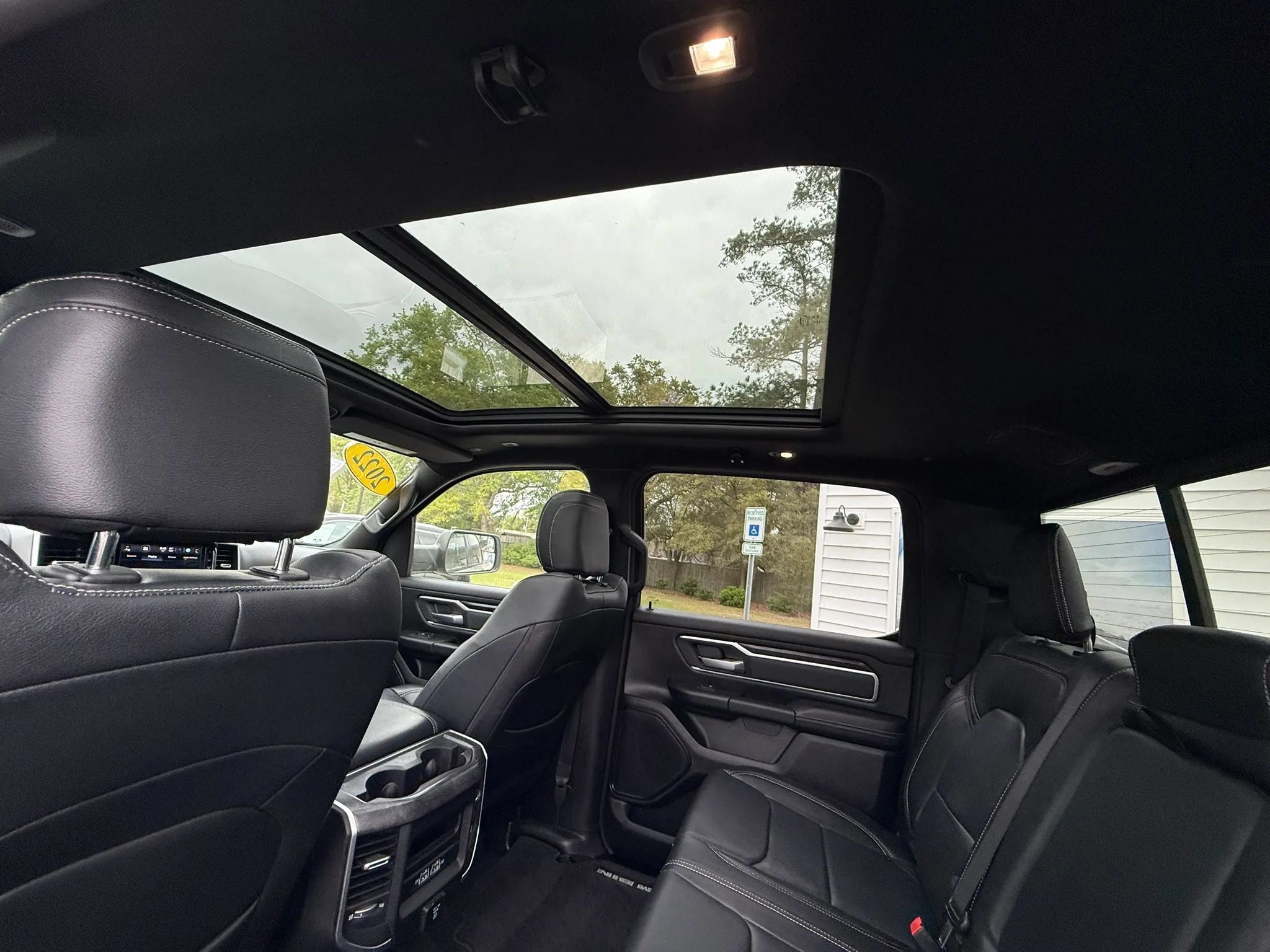 Used 2022 RAM 1500 Big Horn AWD/4WD image 23