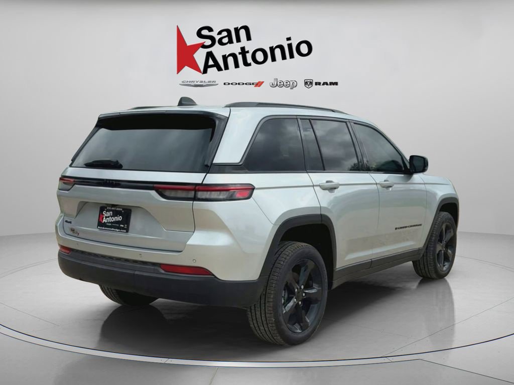 New 2026 Jeep Grand Cherokee Limited w/ Limited Altitude Package AWD/4WD image 15
