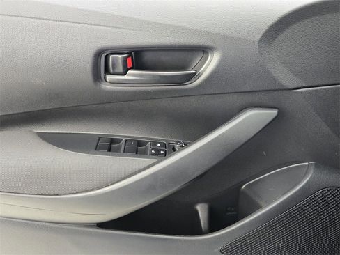 Used 2023 Toyota Corolla LE image 28