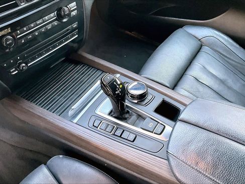 Used 2017 BMW X5 xDrive50i image 17