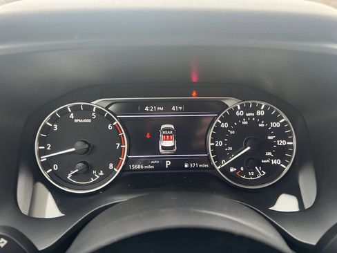 Used 2023 Nissan Rogue SV image 16