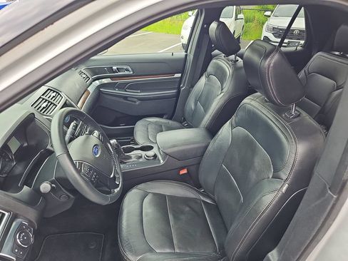Used 2018 Ford Explorer Limited AWD/4WD image 10