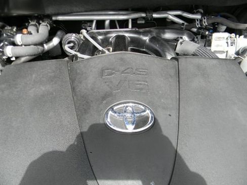 Used 2022 Toyota Highlander Platinum AWD/4WD image 8