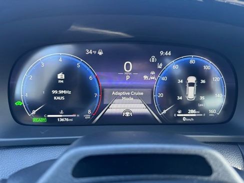 Certified 2025 Toyota Crown Signia Limited w/ Advanced Technology Package image 27