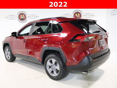 Used 2022 Toyota RAV4 XLE image 3