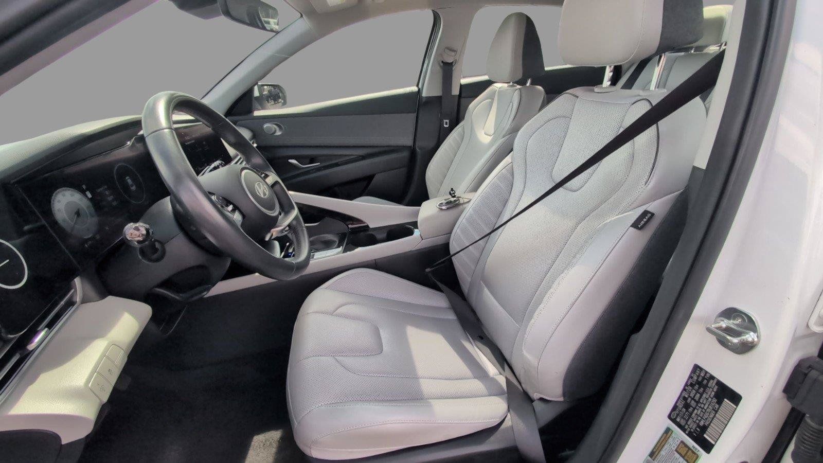Used 2024 Hyundai Elantra Limited FWD image 18