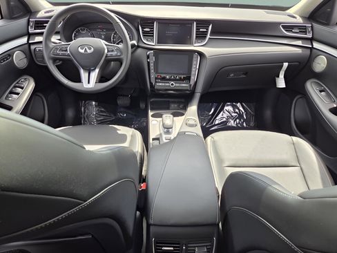Certified 2025 INFINITI QX50 Luxe image 30