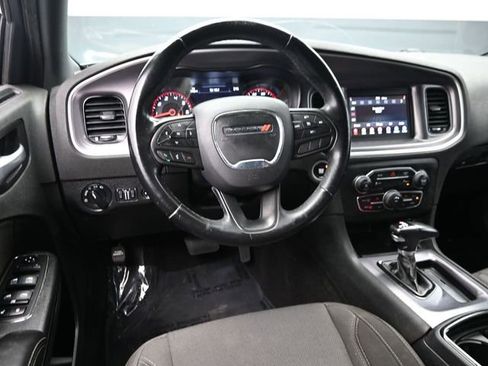 Used 2020 Dodge Charger SXT w/ Blacktop Package RWD image 17