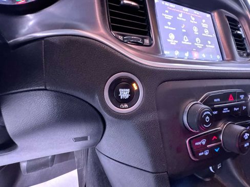Used 2020 Dodge Charger SXT w/ Driver Convenience Group AWD/4WD image 17
