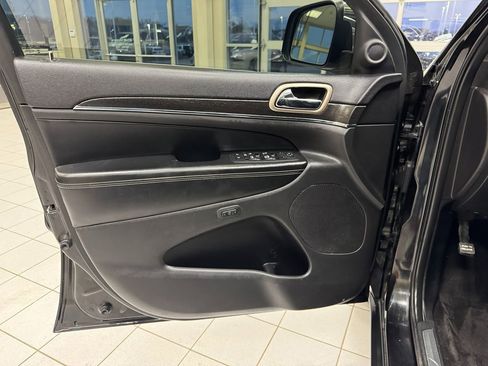 Used 2015 Jeep Grand Cherokee Limited AWD/4WD image 9