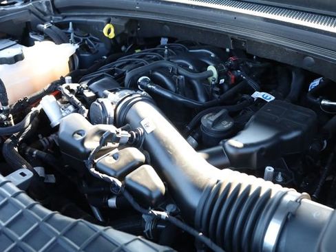 Certified 2024 Jeep Grand Cherokee L Laredo image 11