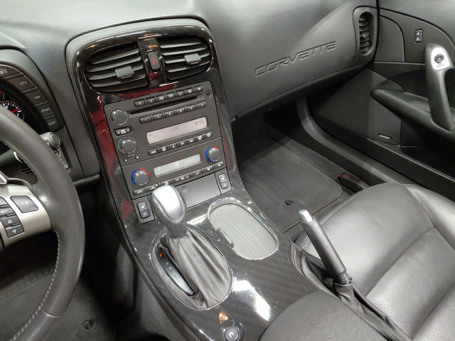 Used 2010 Chevrolet Corvette Convertible w/ Preferred Equipment Group RWD image 24