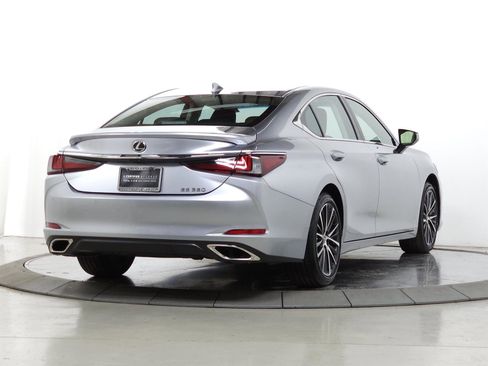 Certified 2024 Lexus ES 350 w/ Premium Package image 10