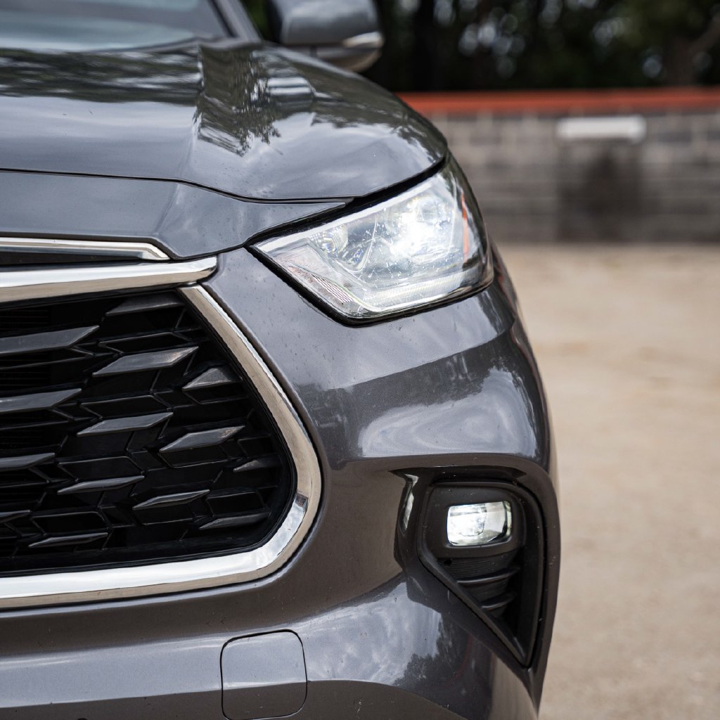 Used 2021 Toyota Highlander Platinum AWD/4WD image 4
