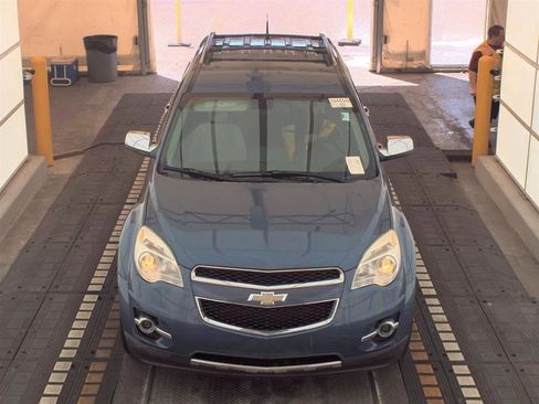 Used 2011 Chevrolet Equinox LTZ image 2