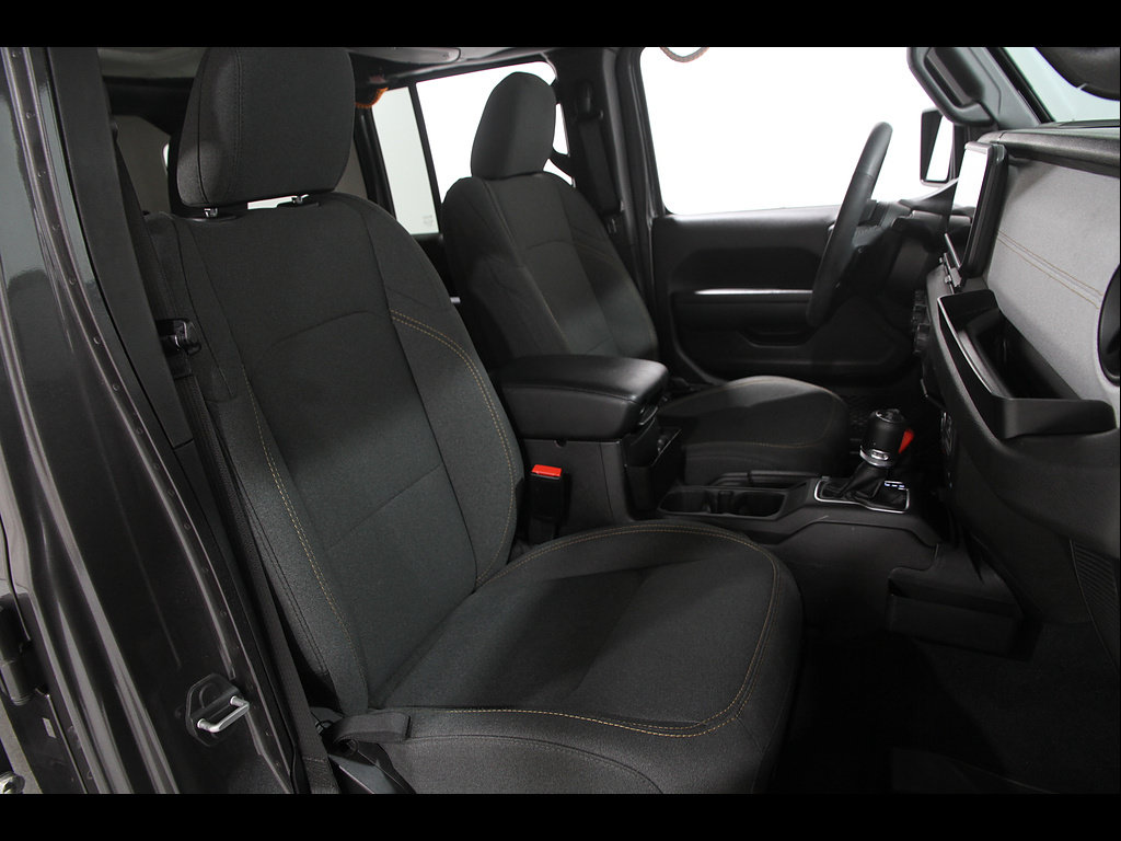 Used 2025 Jeep Wrangler Unlimited Sport AWD/4WD image 16