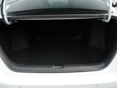 Used 2023 Honda Accord EX-L image 8