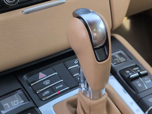 Used 2015 Porsche Macan S image 26