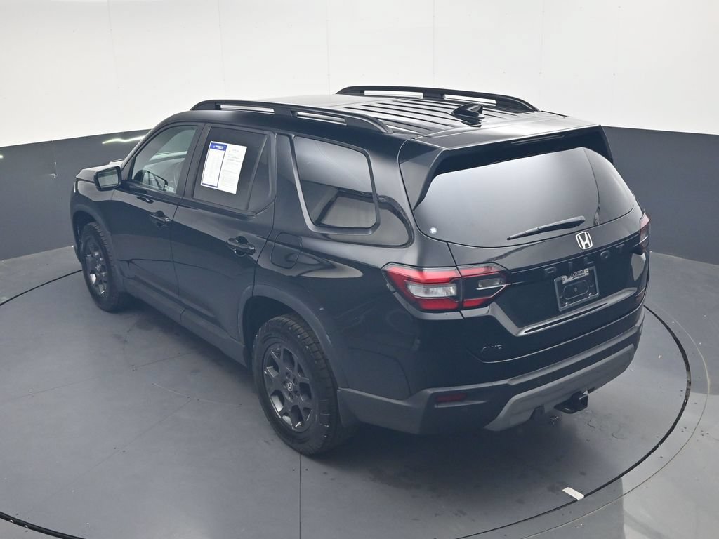 Used 2023 Honda Pilot TrailSport image 37