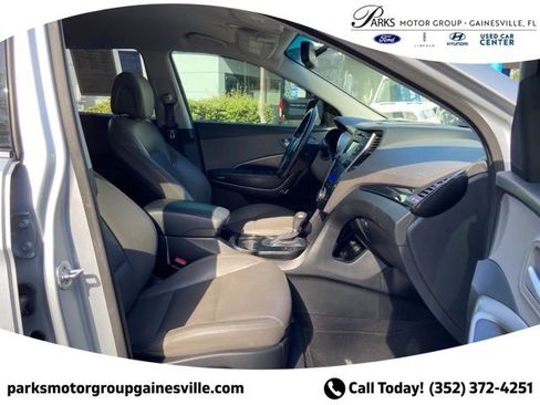 Used 2016 Hyundai Santa Fe Limited FWD image 18