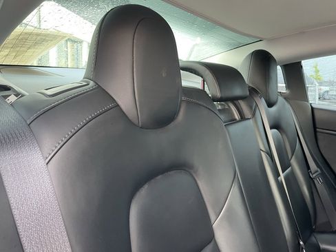 Used 2020 Tesla Model 3 Long Range image 32