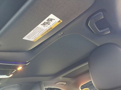 Used 2024 Mercedes-Benz C 300 Sedan image 14