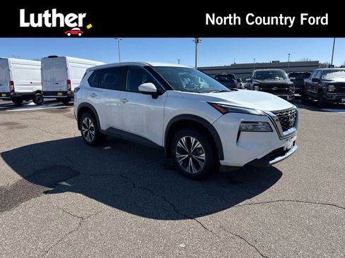 Used 2023 Nissan Rogue SV image 1