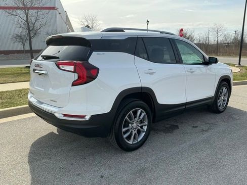 Used 2024 GMC Terrain SLT image 6