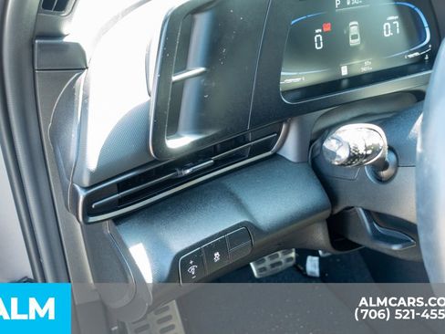 Certified 2025 Hyundai Elantra Sport FWD image 23