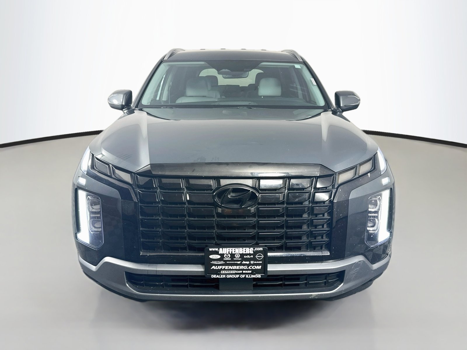 Used 2023 Hyundai Palisade SEL AWD/4WD image 2