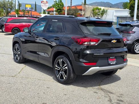 Used 2023 Chevrolet TrailBlazer LT w/ Convenience Package AWD/4WD image 6