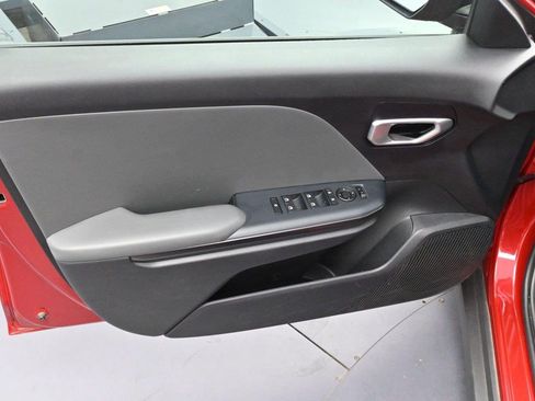 Used 2025 Kia K4 FWD image 9