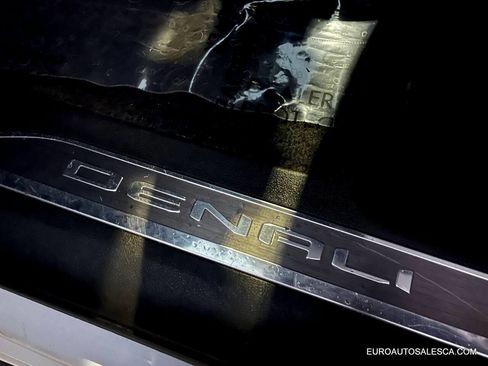 Used 2021 GMC Sierra 2500 Denali w/ Denali Ultimate Package image 36