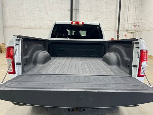 Used 2024 RAM 2500 Big Horn w/ Bed Utility Group image 11