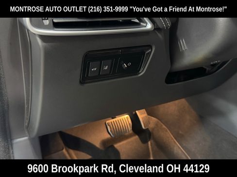 Used 2018 Jaguar F-PACE R-Sport image 16