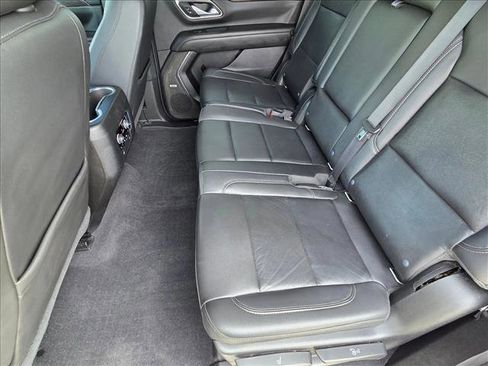 Used 2021 Chevrolet Tahoe Z71 w/ Z71 Signature Package AWD/4WD image 18