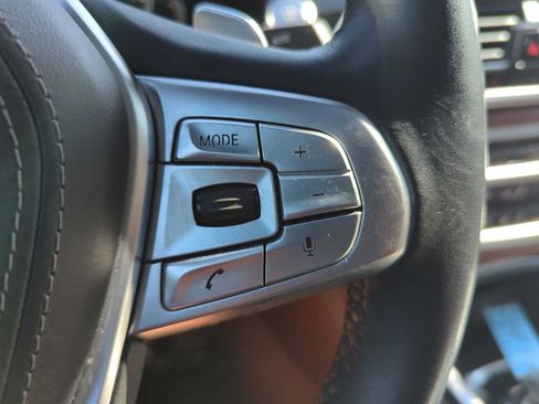 Used 2018 BMW 750i xDrive image 26