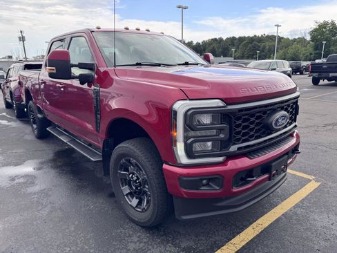 Used 2023 Ford F250 Lariat w/ Sport Appearance Package AWD/4WD image 3
