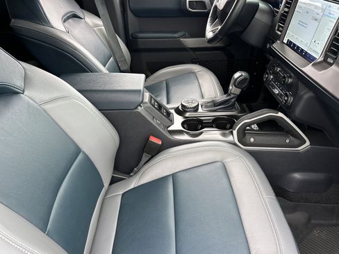 Used 2021 Ford Bronco Outer Banks image 15